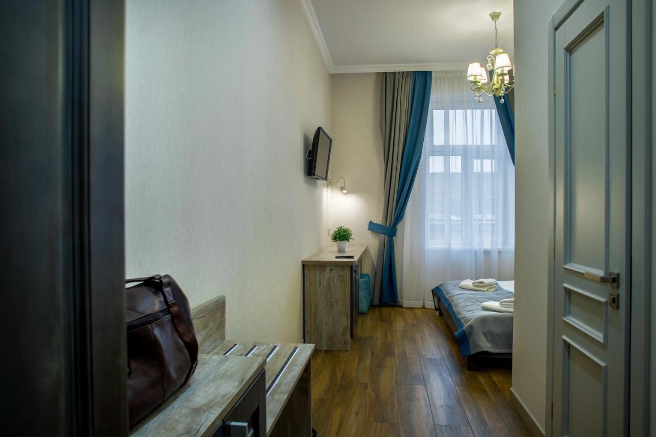 Mini Hotel Barvy Lvova On Horodotska St. Экстерьер фото