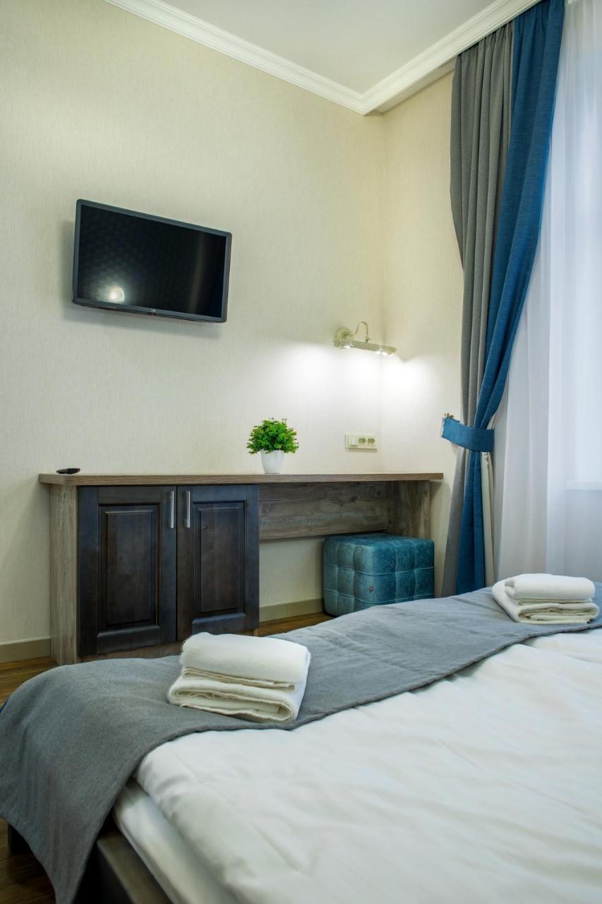 Mini Hotel Barvy Lvova On Horodotska St. Экстерьер фото